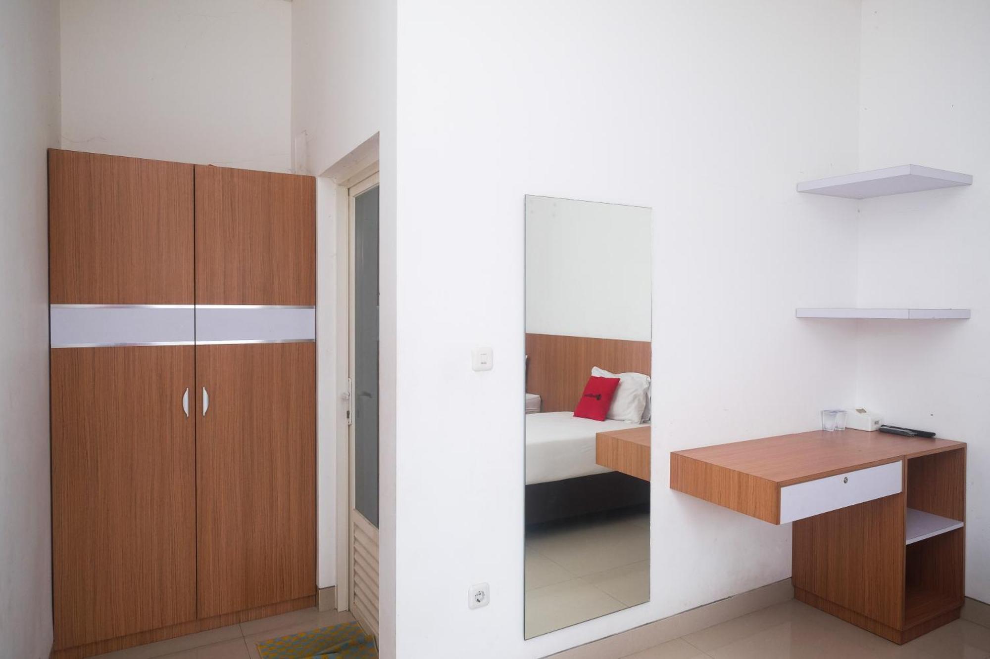 Hotel Reddoorz Syariah Near Simpang Lima Semarang Jomblang Exteriér fotografie