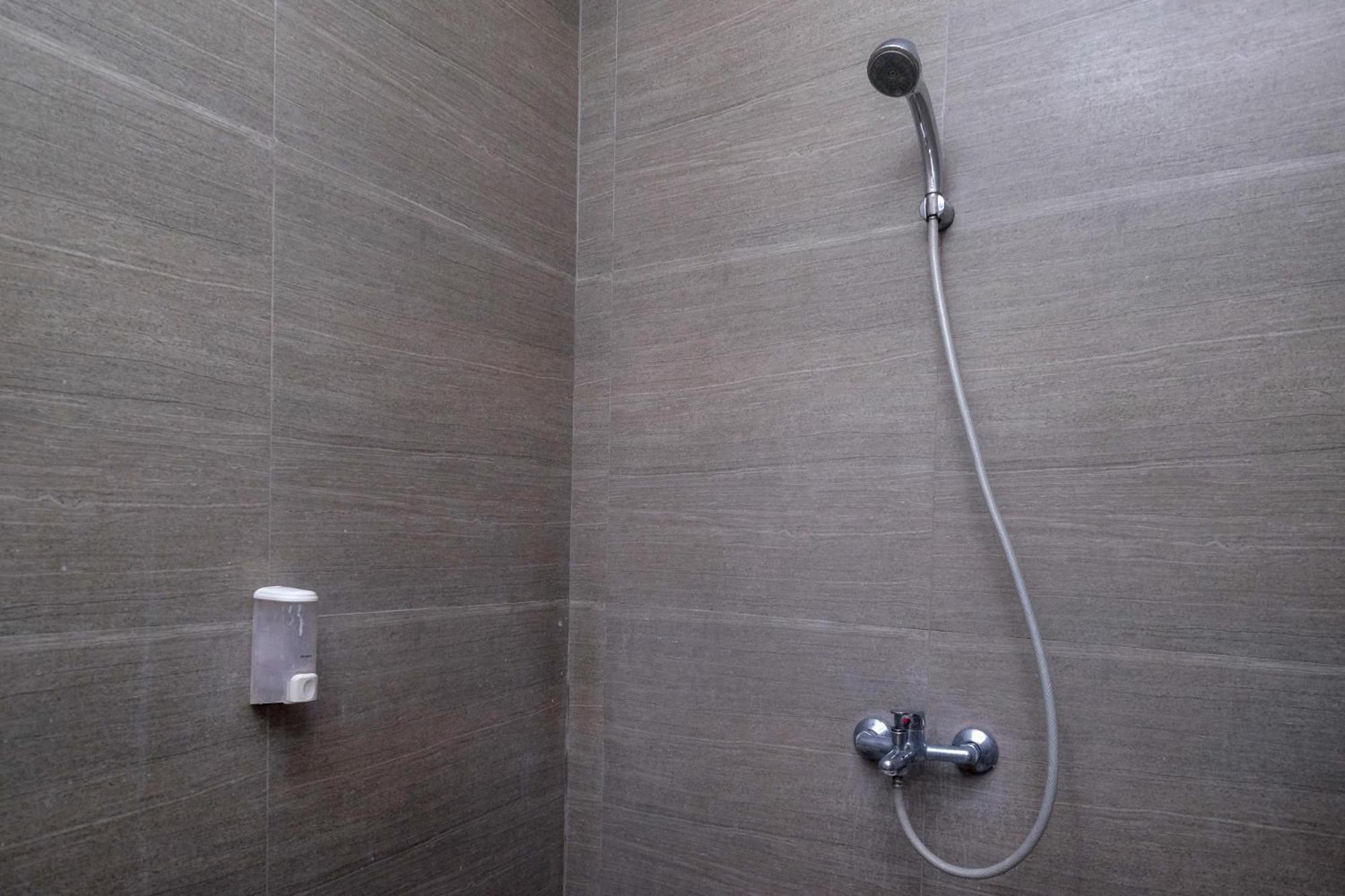 Hotel Reddoorz Syariah Near Simpang Lima Semarang Jomblang Exteriér fotografie